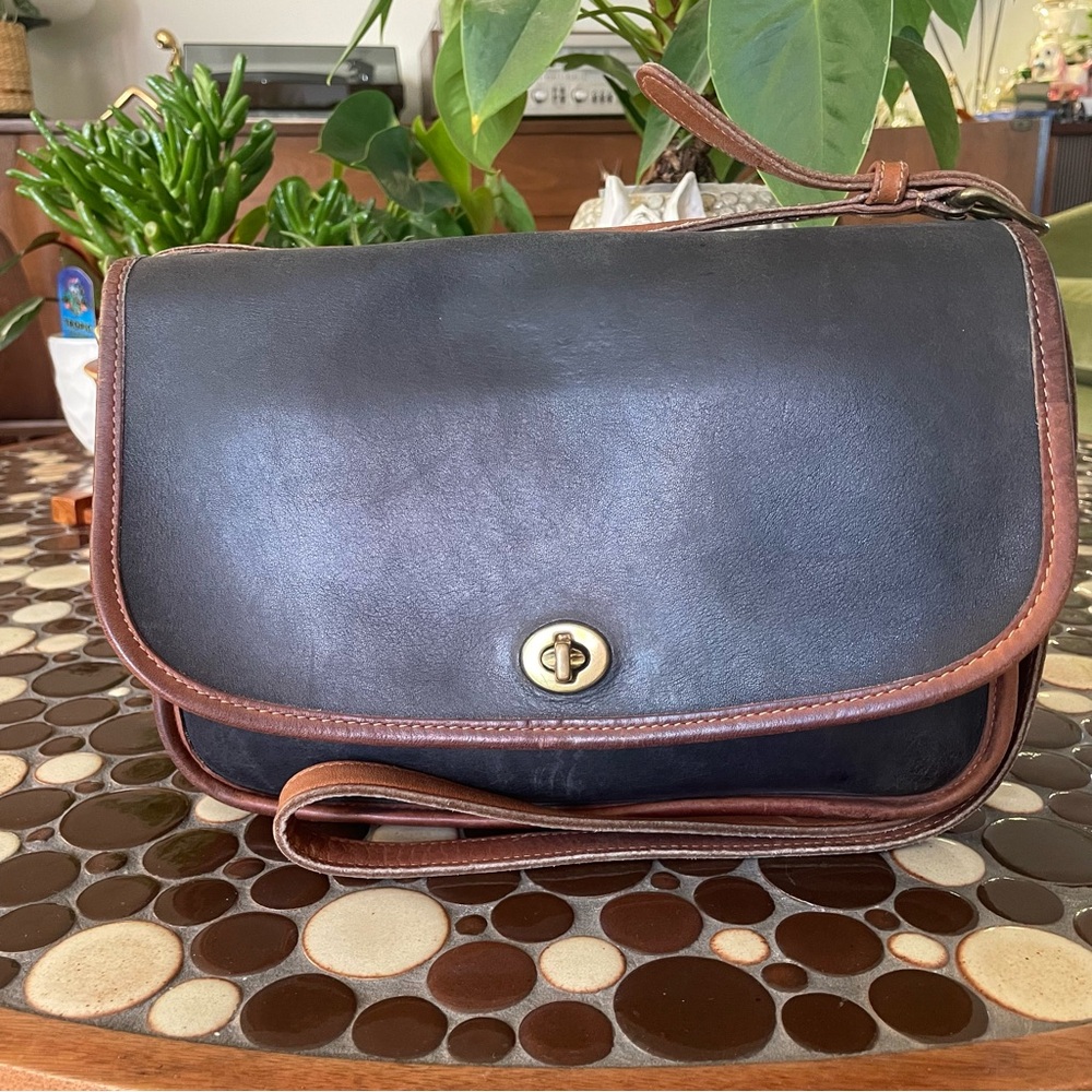 Coach Vintage 1980s City Spectator Crossbody Bag in Black and Brown Leather